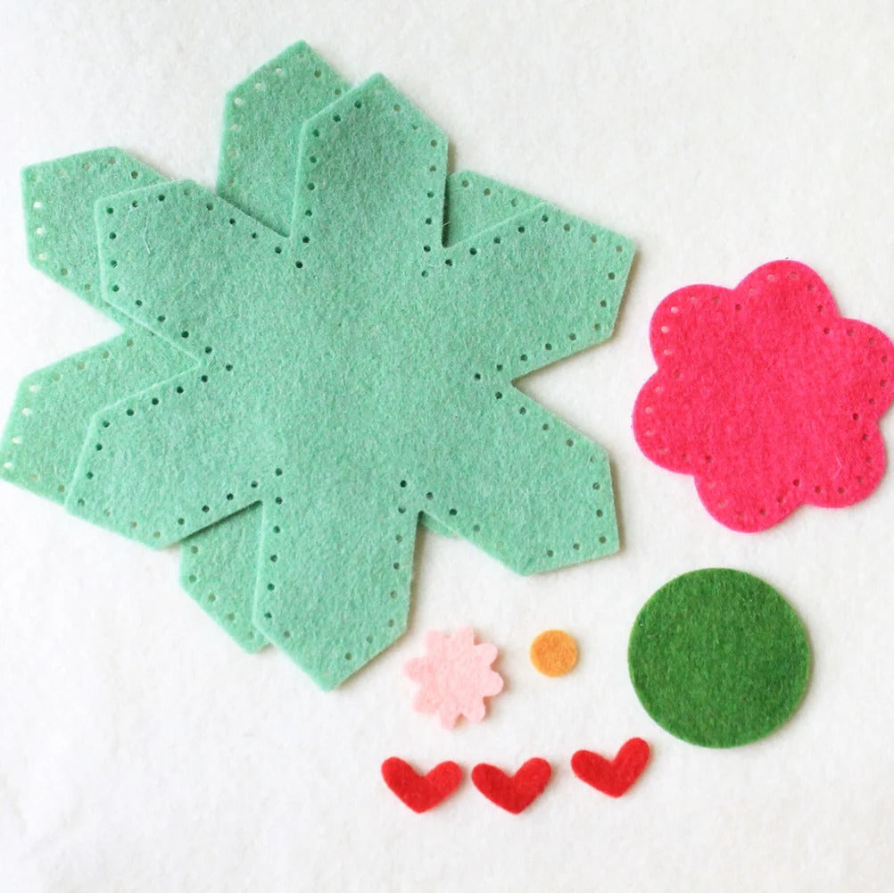 Christmas Snowflake Felt Ornament/Ornament Kit